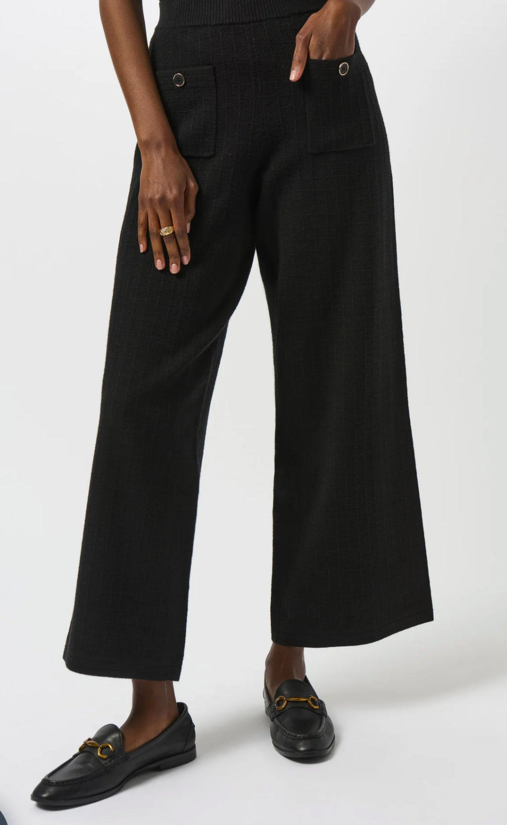 Crop Pant with Detail Buttons