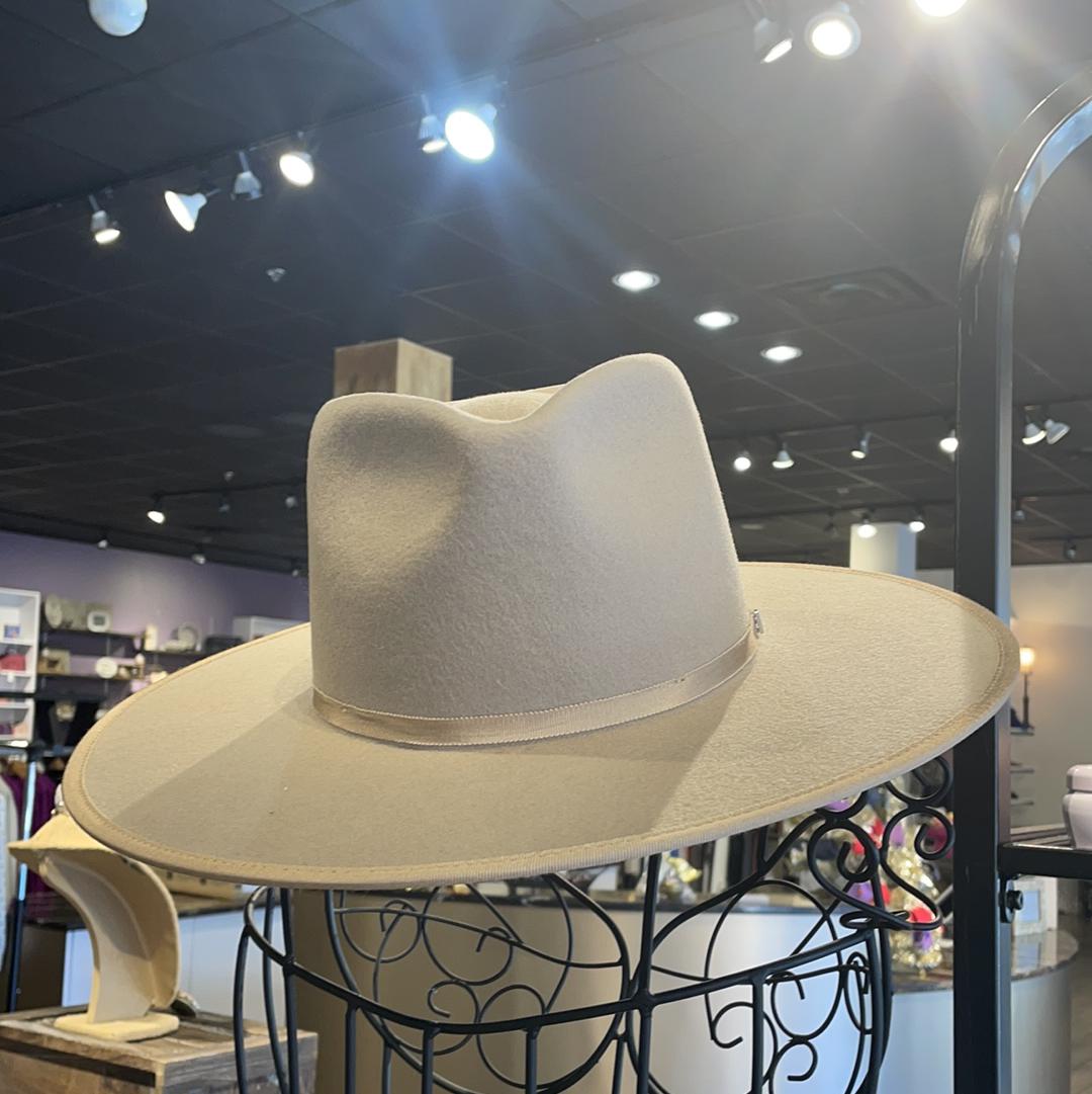 Billie Wool Felt Hat | Southern Muse Boutique display picture 3