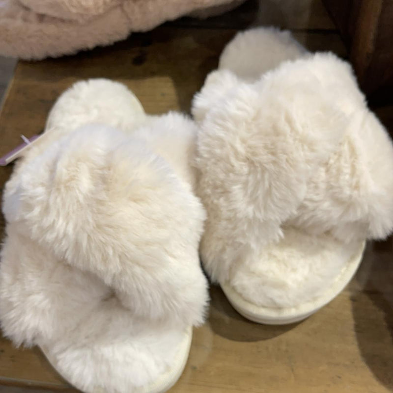 Cream Fuzzy Slipper - Southern Muse Boutique